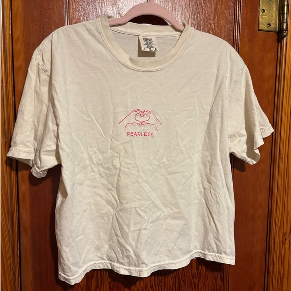Comfort Colors Tops - COMFORT COLORS Fearless Taylor Swift Cropped Embroidered T-Shirt Womens Size L